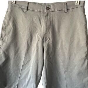 Walter Hagen Essentials Gray Flat Front Golf Shorts Size 34 Stretch Performance